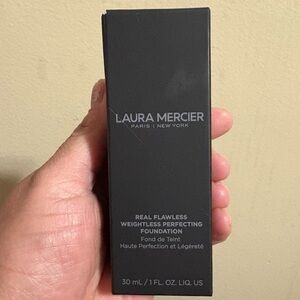 Laura Mercier Real Flawless Weightless Perfecting Foundation 1W1 CASHMERE New.